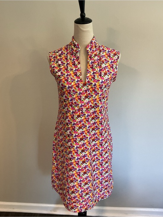 Jude Connally Dresses & Skirts - Jude Connally Lisa Keyhole Shift Dress